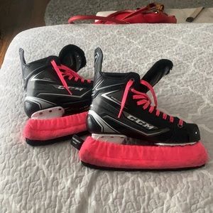 Ccm ribcor hockey skates